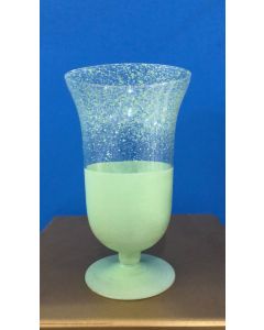 VASO IN VETRO VERDE MELA CON PIEDE D.15,7CM H 30.3CM